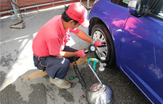 NIPPON Rent a Car always checks tire pressure and wear.