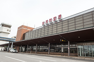 女満別空港の外観写真