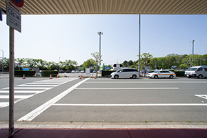 3. After making a procedure at the rental car counter, go out from the nearest exit in the Arrival Lobby.