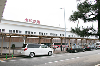 小松空港の外観写真