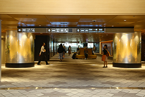 大阪国際空港内観