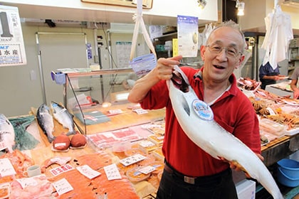 南樽市場 O.M.T 本間水産