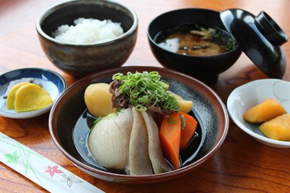 肉じゃが定食