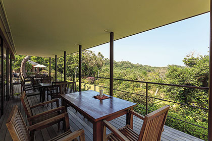 カフェ「しゃんぐりら」のテラス