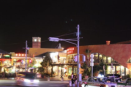 夜のアメリカンデポ