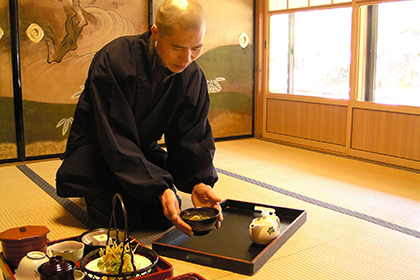 お坊さんと食事